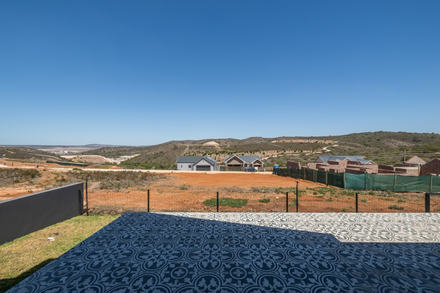 3 Bedroom Property for Sale in Outeniquasbosch Western Cape